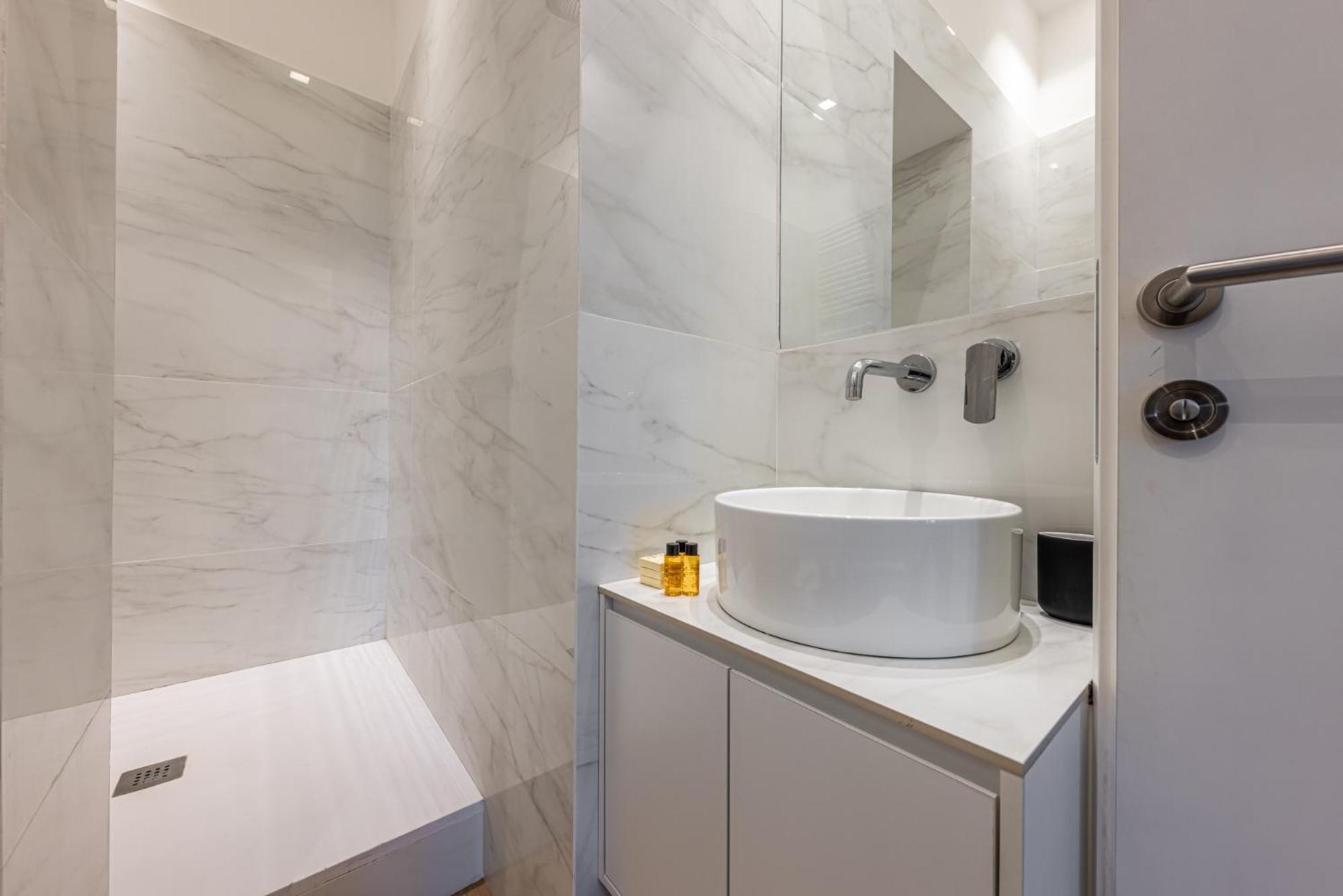 Sant'Andrea Charme Apartments Milan Exterior photo